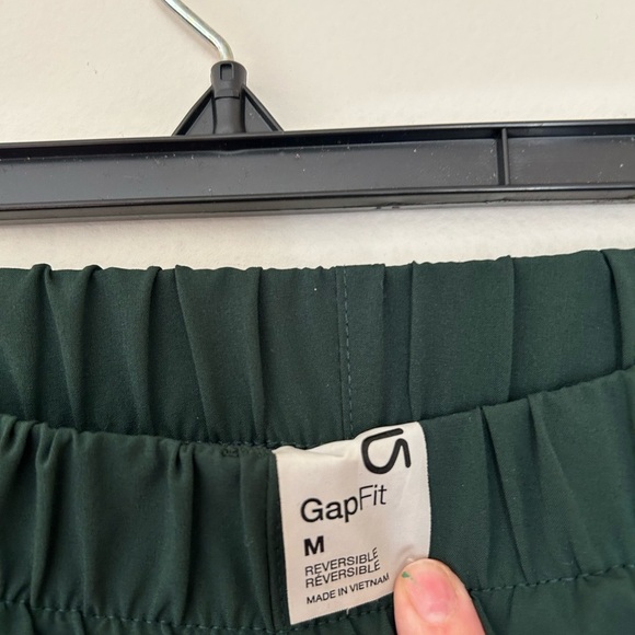 GAP Green Joggers with Elastic Waistband and Tapered Cuffs - Picture 3 of 4